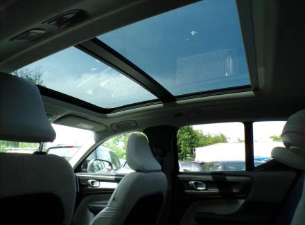 Volvo - XC40
