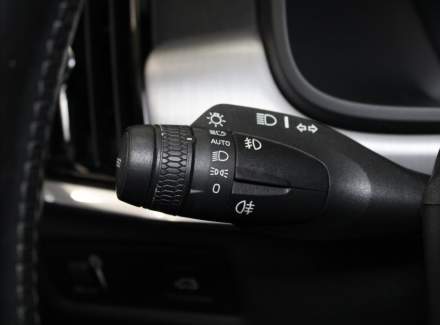 Volvo - V90
