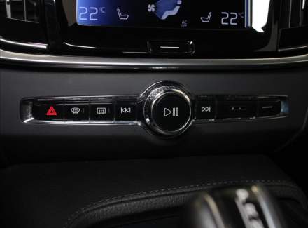 Volvo - V90
