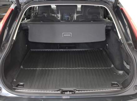 Volvo - V90