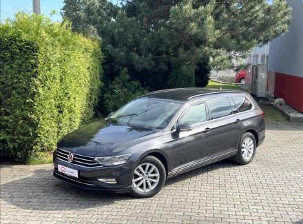 Volkswagen - Passat