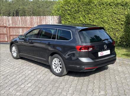 Volkswagen - Passat
