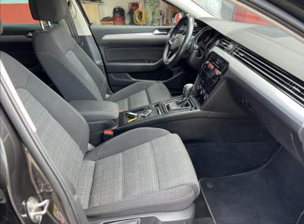 Volkswagen - Passat