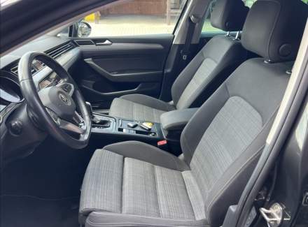 Volkswagen - Passat