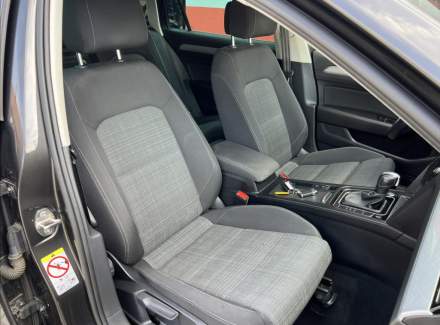 Volkswagen - Passat