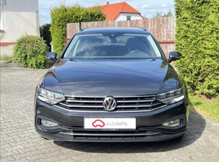 Volkswagen - Passat
