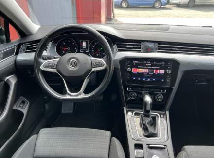 Volkswagen - Passat