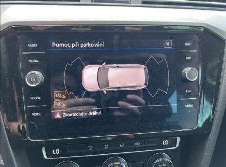 Volkswagen - Passat