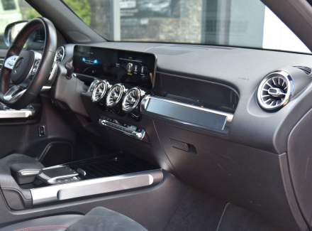 Mercedes-Benz - GLB