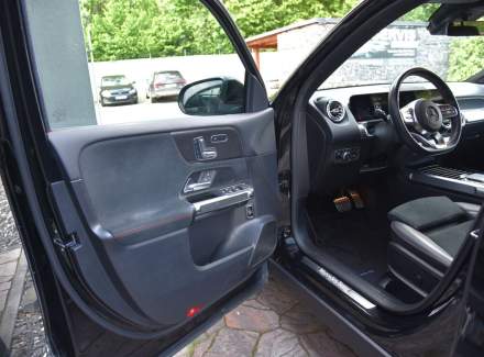 Mercedes-Benz - GLB