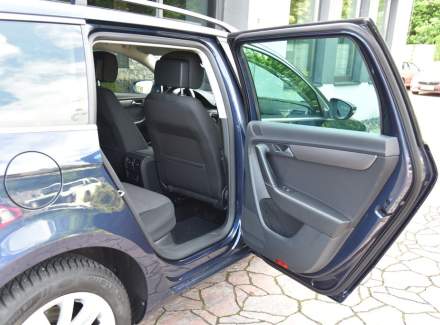 Volkswagen - Passat