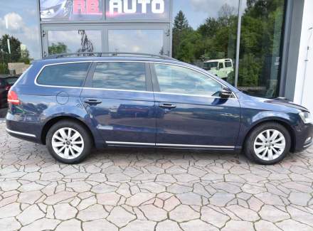 Volkswagen - Passat