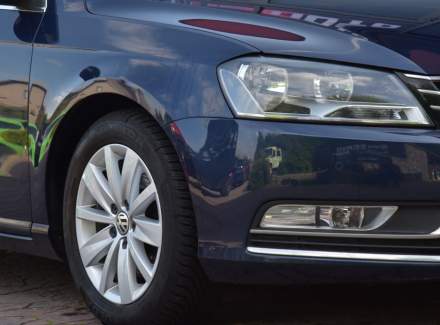 Volkswagen - Passat