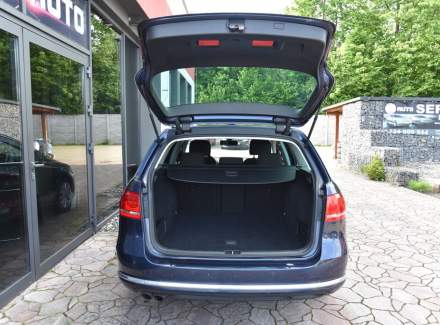 Volkswagen - Passat
