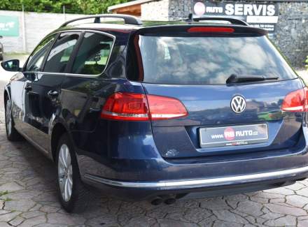 Volkswagen - Passat