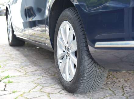 Volkswagen - Passat