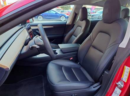 Tesla - Model 3