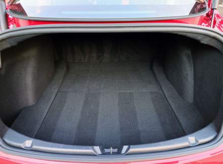 Tesla - Model 3