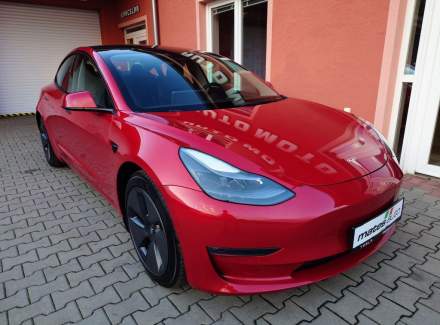 Tesla - Model 3
