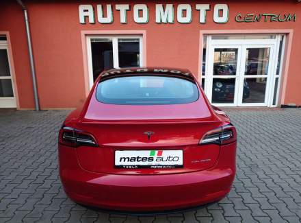 Tesla - Model 3