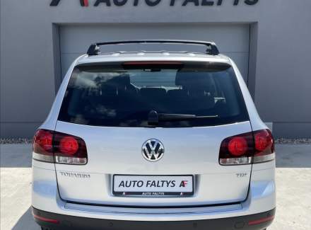 Volkswagen - Touareg