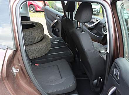 Peugeot - 2008