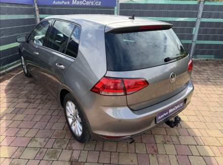 Volkswagen - Golf