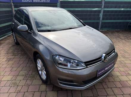 Volkswagen - Golf