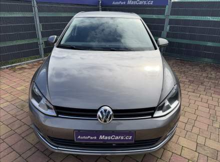 Volkswagen - Golf