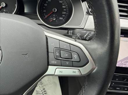 Volkswagen - Passat