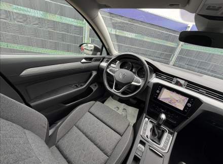 Volkswagen - Passat