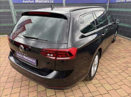 Volkswagen - Passat
