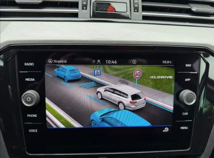 Volkswagen - Passat