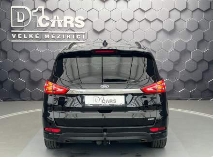Ford - S-MAX