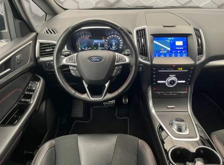 Ford - S-MAX