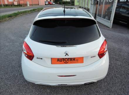 Peugeot - 208