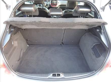 Peugeot - 208