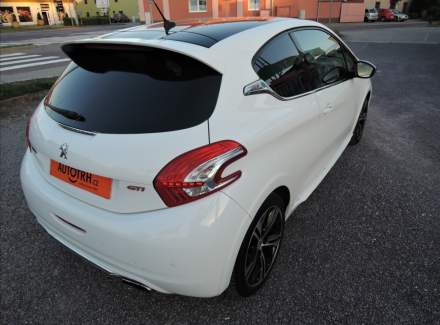 Peugeot - 208