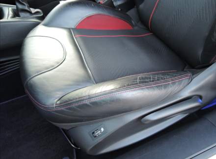 Peugeot - 208