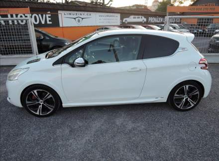Peugeot - 208