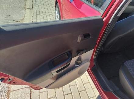 Kia - Cee'd