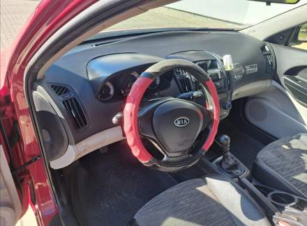 Kia - Cee'd