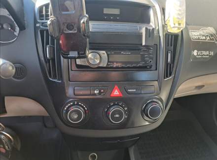 Kia - Cee'd