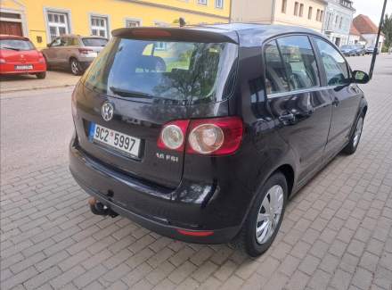 Volkswagen - Golf