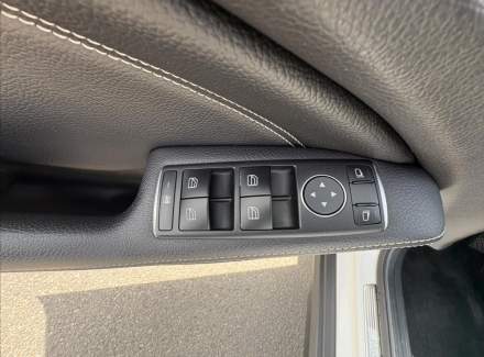 Mercedes-Benz - GLA