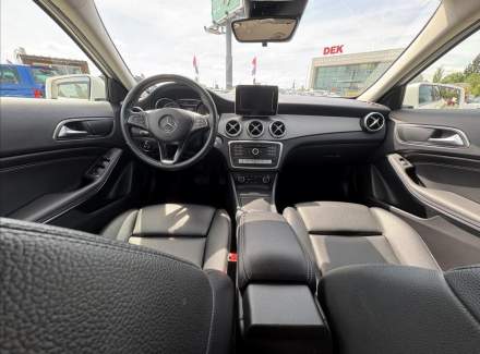 Mercedes-Benz - GLA