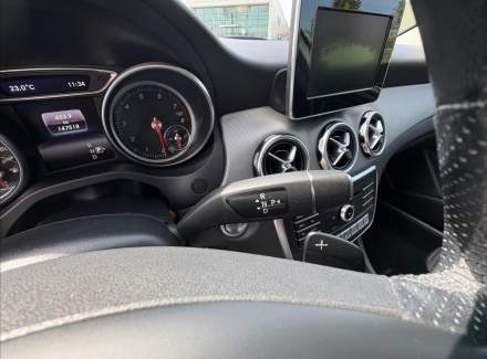 Mercedes-Benz - GLA