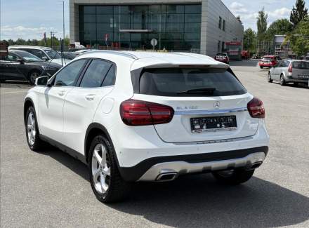 Mercedes-Benz - GLA