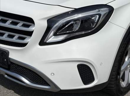 Mercedes-Benz - GLA