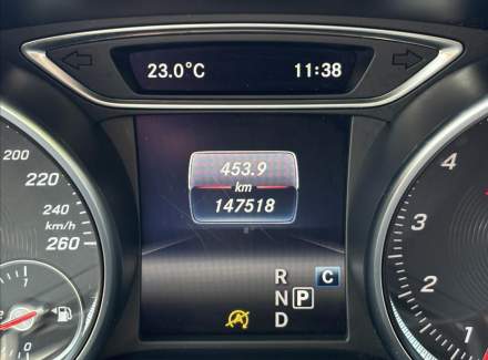 Mercedes-Benz - GLA